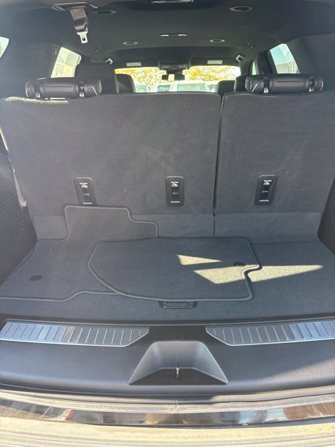 Used 2025 Black Chevrolet Premier image 25