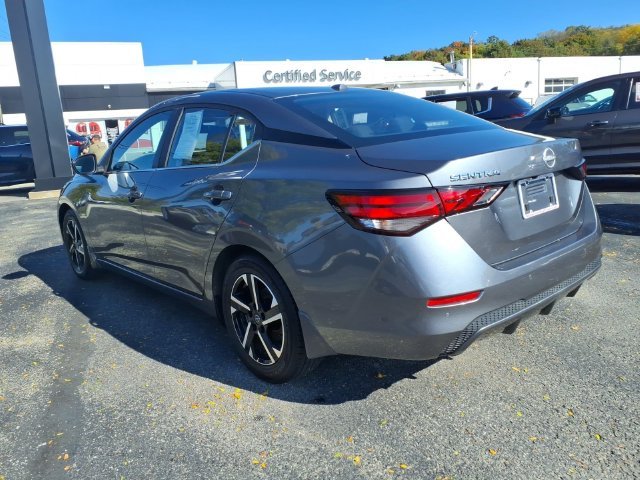 Used 2025 Gray Nissan SV image 7