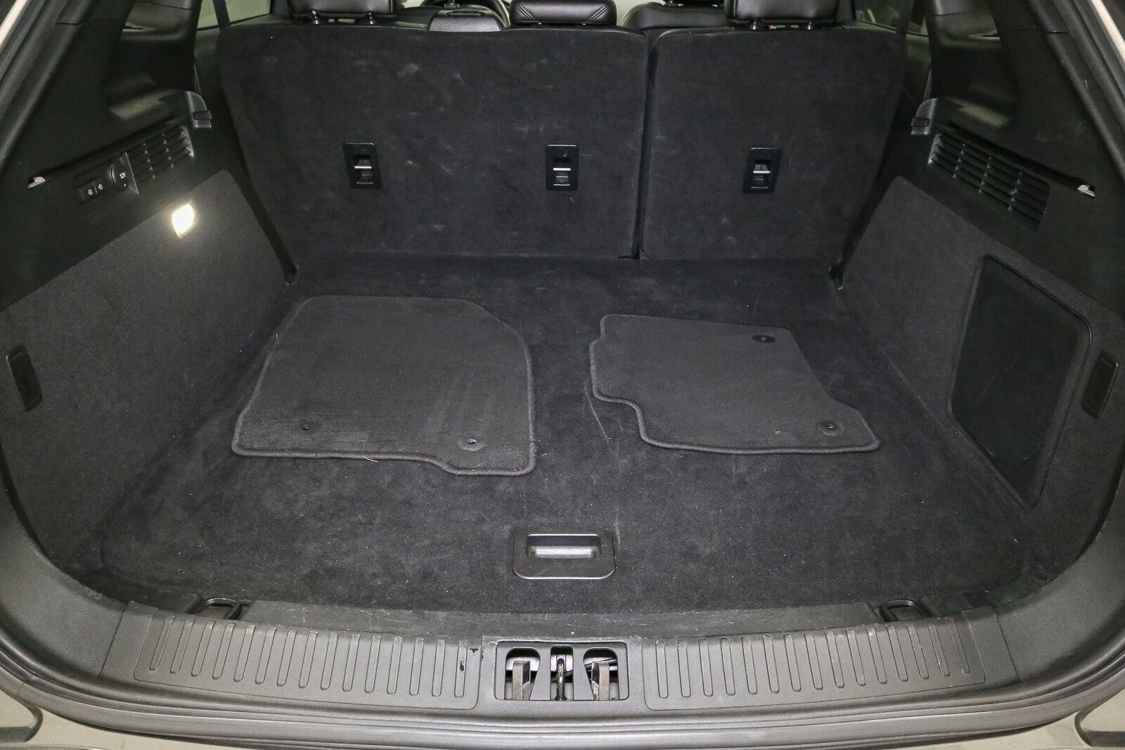 Used 2020 Magnetic Gray Lincoln Reserve image 13