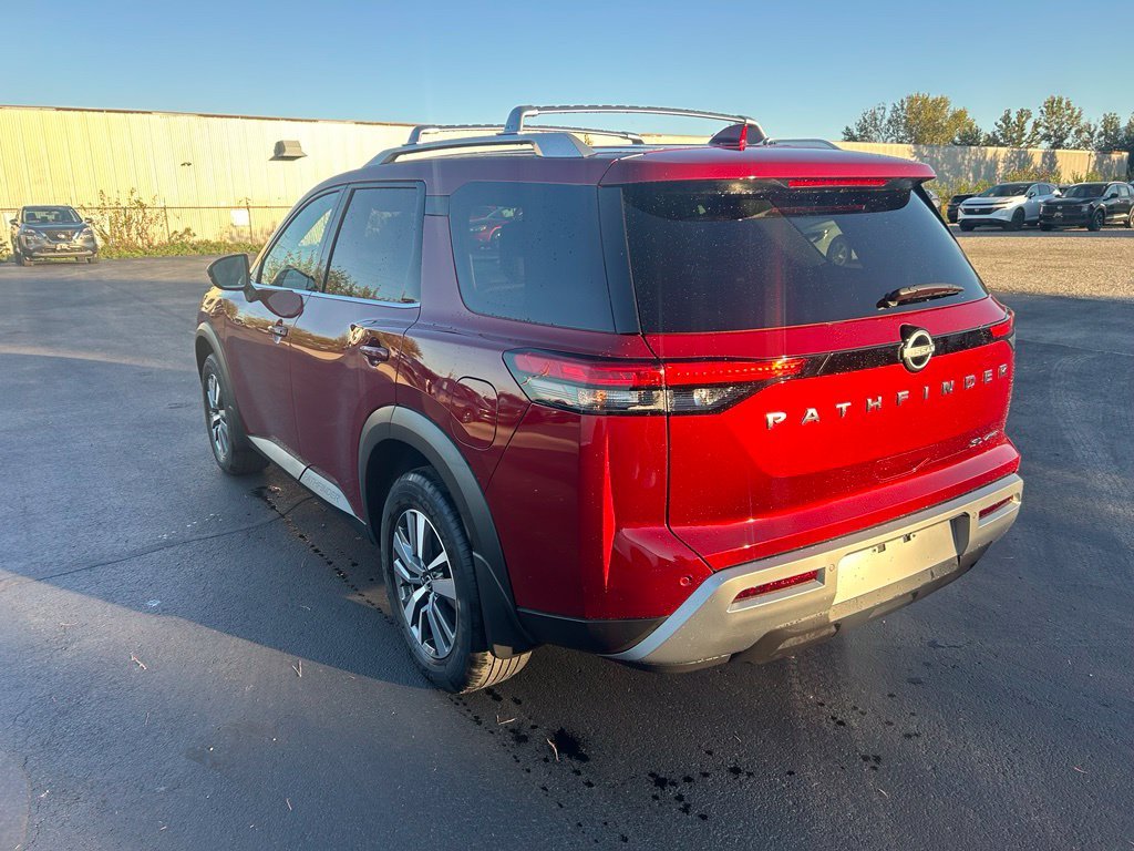 Certified Used 2023 Scarlet Nissan SL image 3