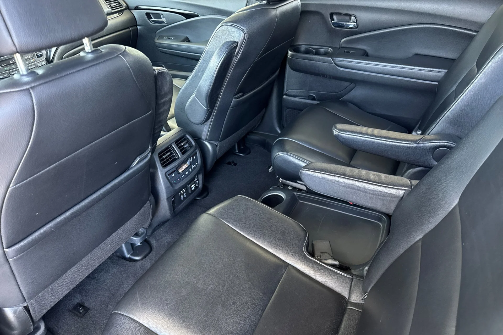 Used 2019  Honda Touring image 4