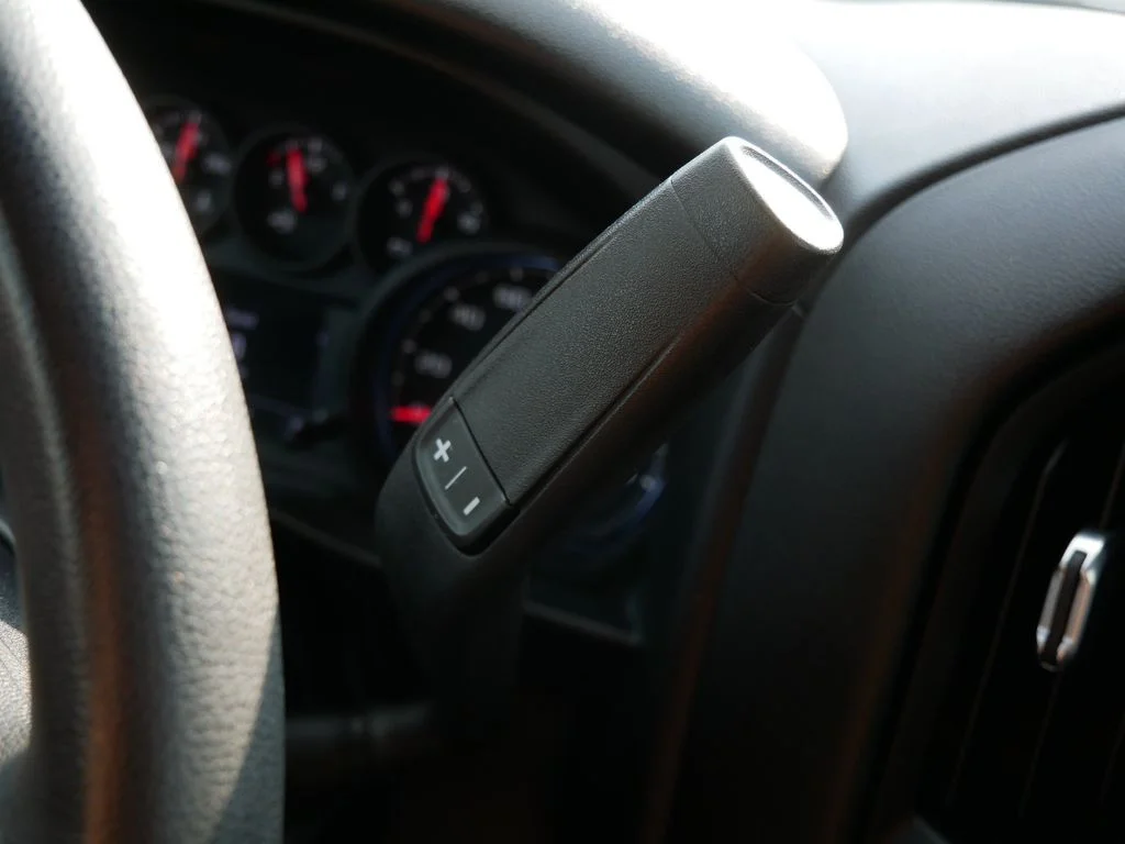 Used 2019 White Chevrolet Custom image 22