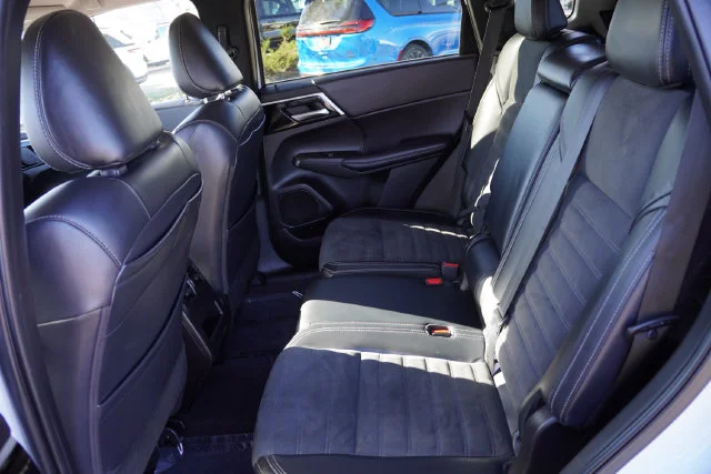 Certified Used 2024 Black Mitsubishi SE image 17
