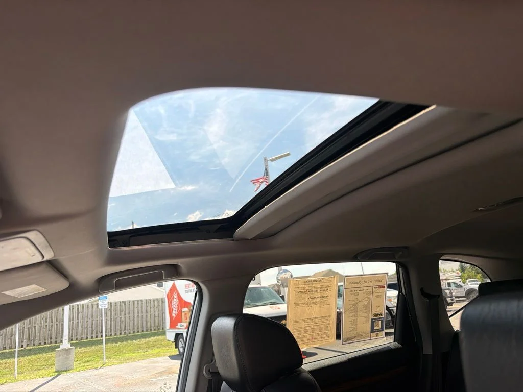 Used 2017  Honda EX-L image 29