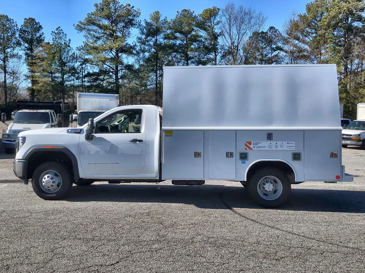 New 2026 Summit White GMC Pro image 5