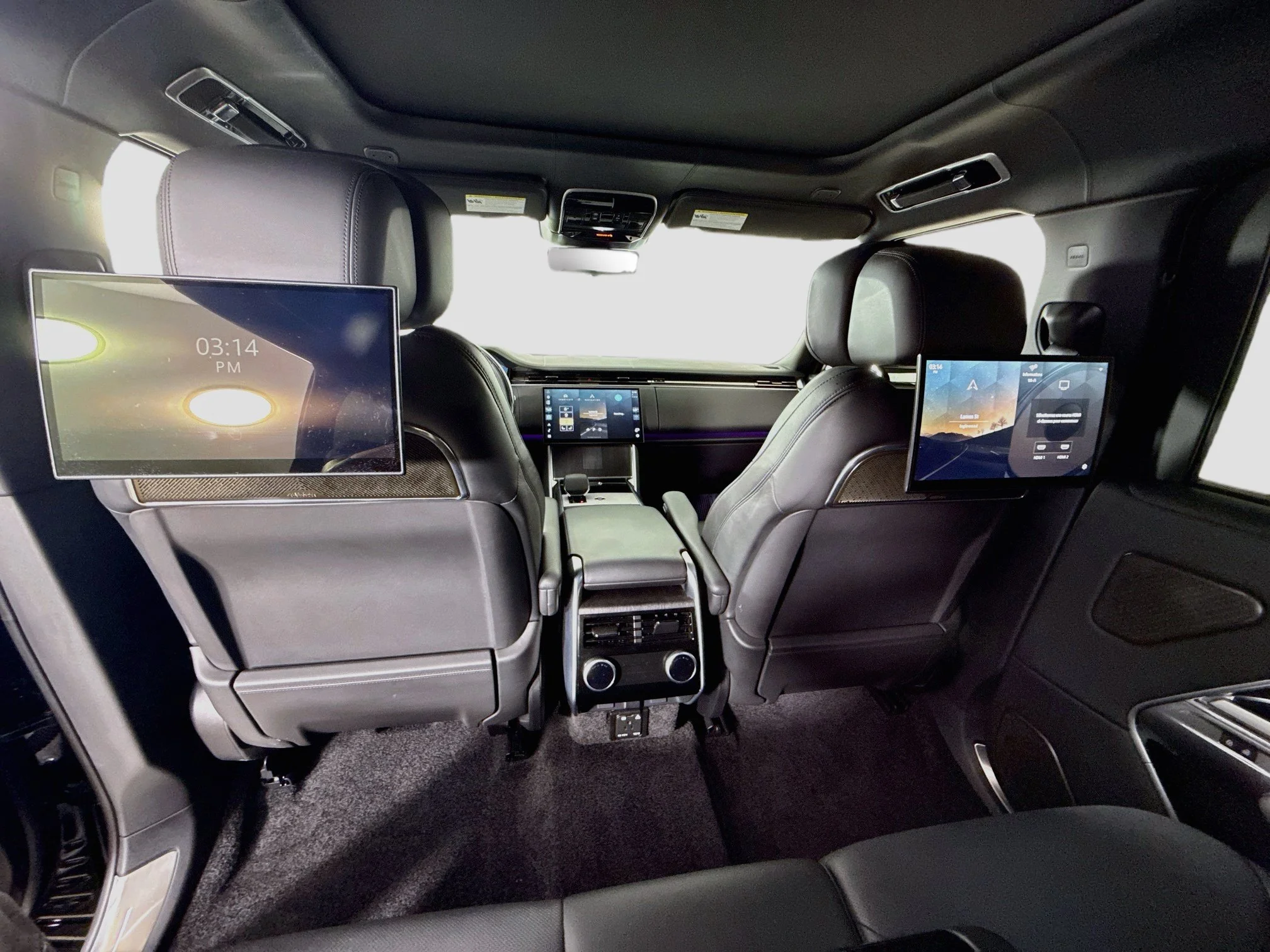 Used 2024 Black Land Rover Autobiography image 28
