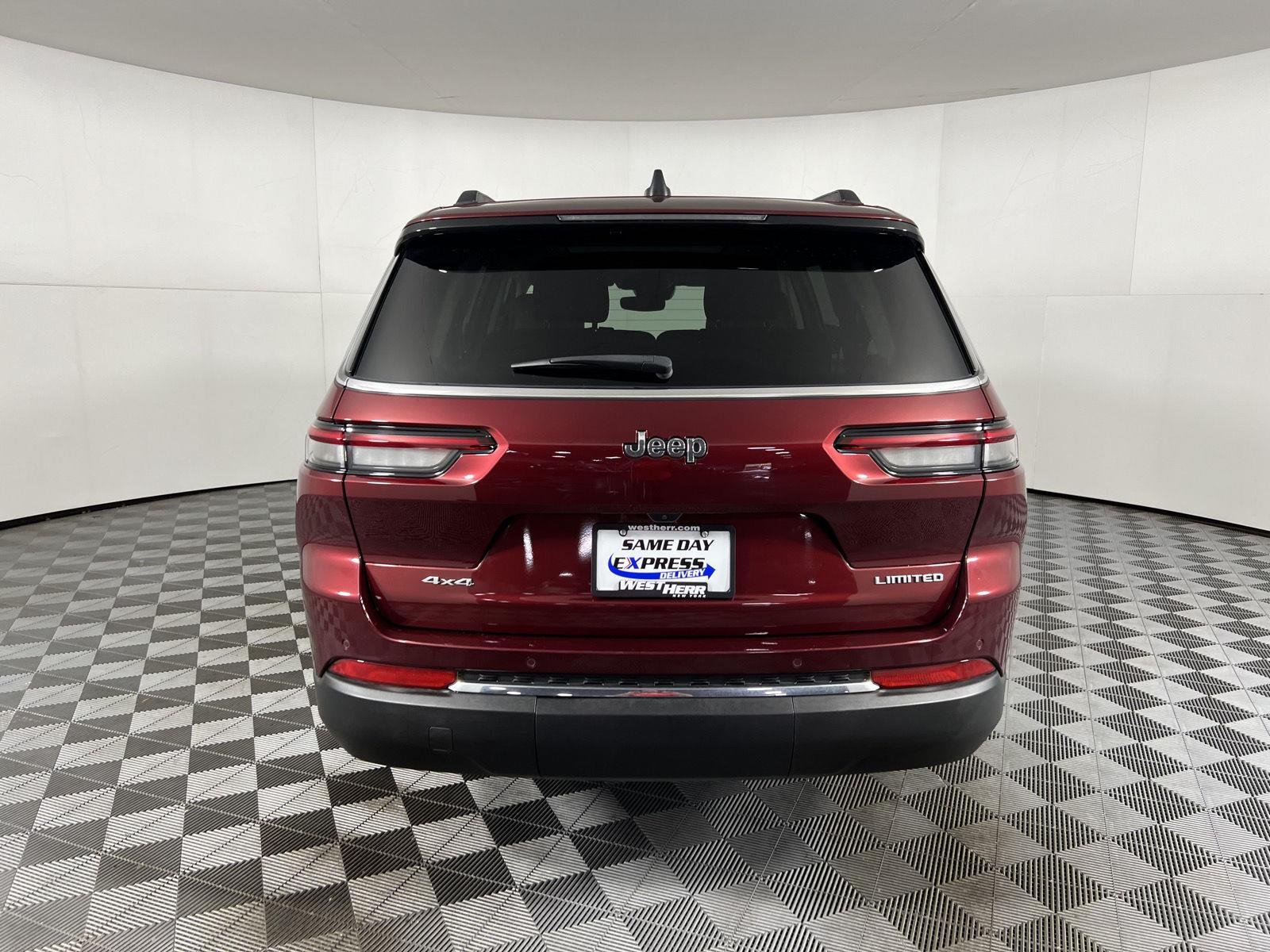 Used 2023 Velvet Red Pearlcoat Jeep Limited image 10