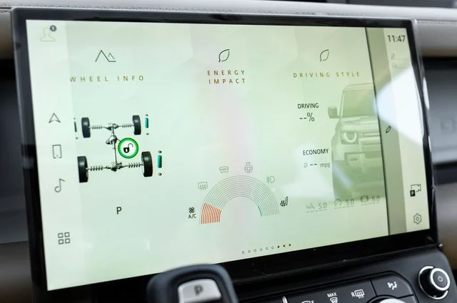 New 2026 Green Land Rover S image 35