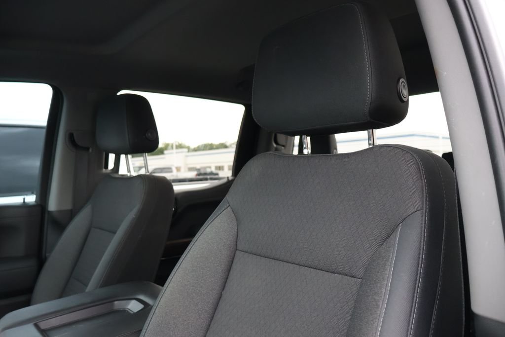 Used 2019 SUMMIT WHITE Chevrolet RST image 13