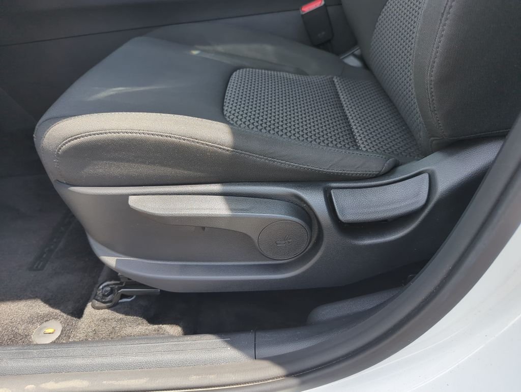 Used 2025 White Kia LX image 13