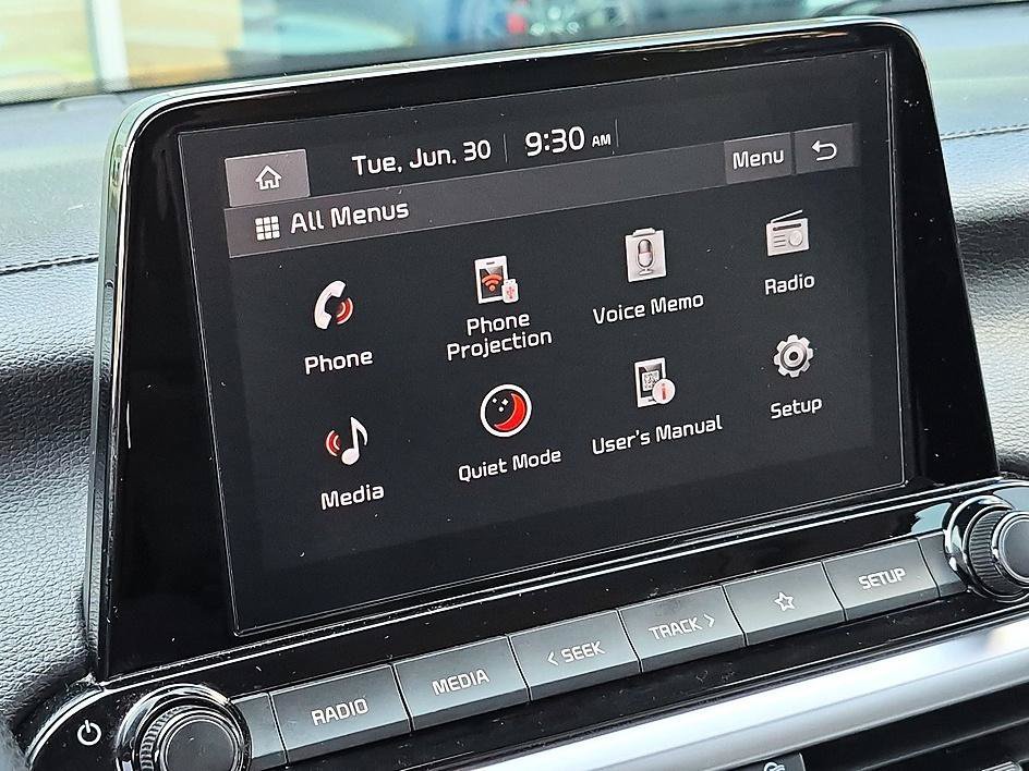 Used 2022 Black Kia LXS image 23