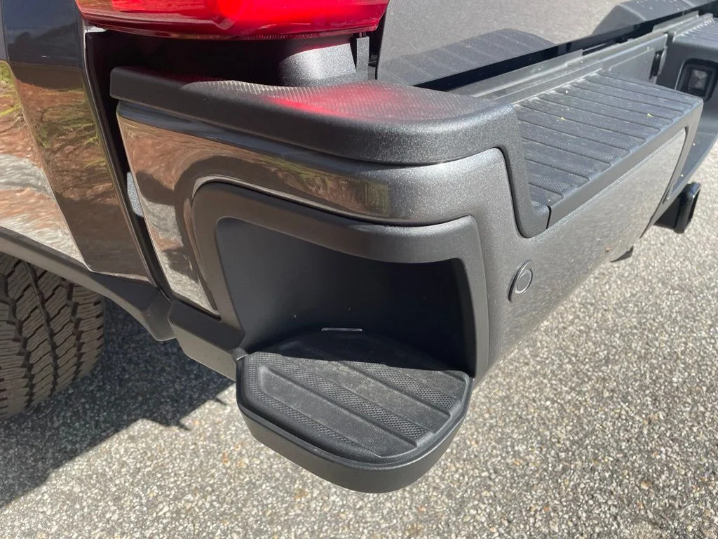New 2026 CARBONIZED GRAY Ford Lariat image 10