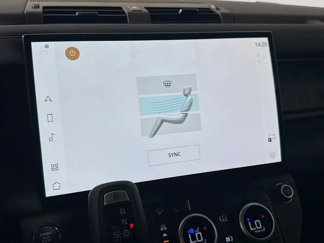 New 2026 Fuji White Land Rover X-Dynamic SE image 18