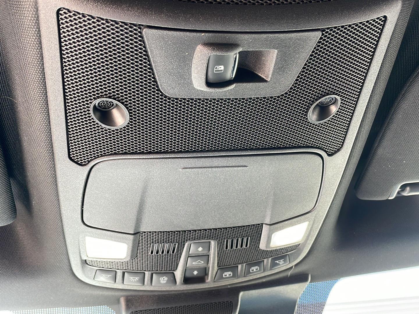 Used 2020 Iconic Silver Ford Platinum image 16