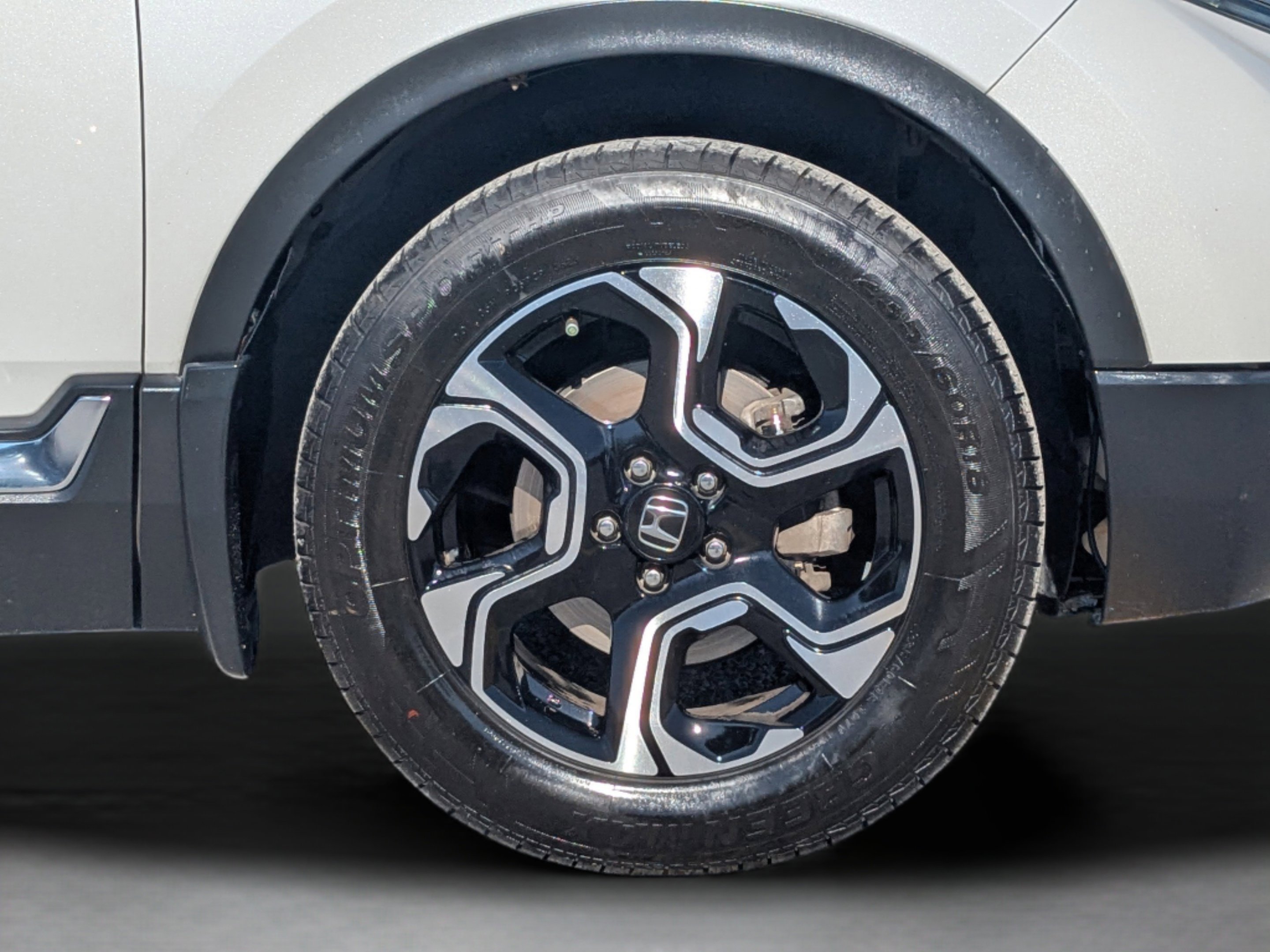 Used 2019 Modern Steel Metallic Honda Touring image 35