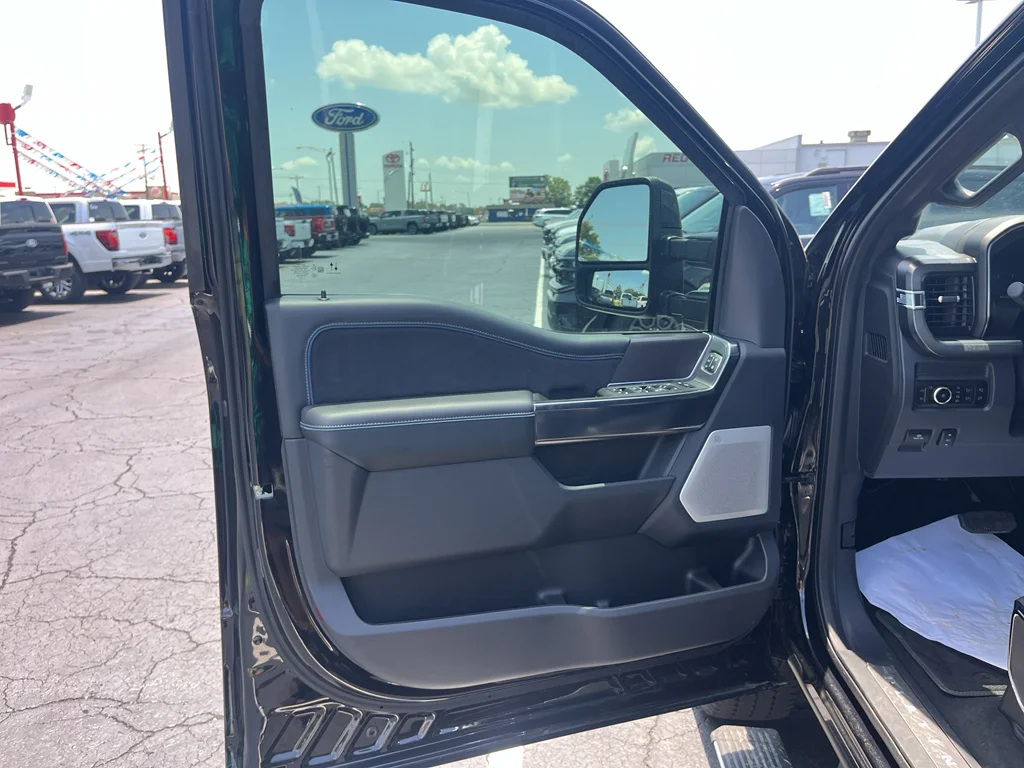 New 2026 Agate Black Metallic Ford Platinum image 32
