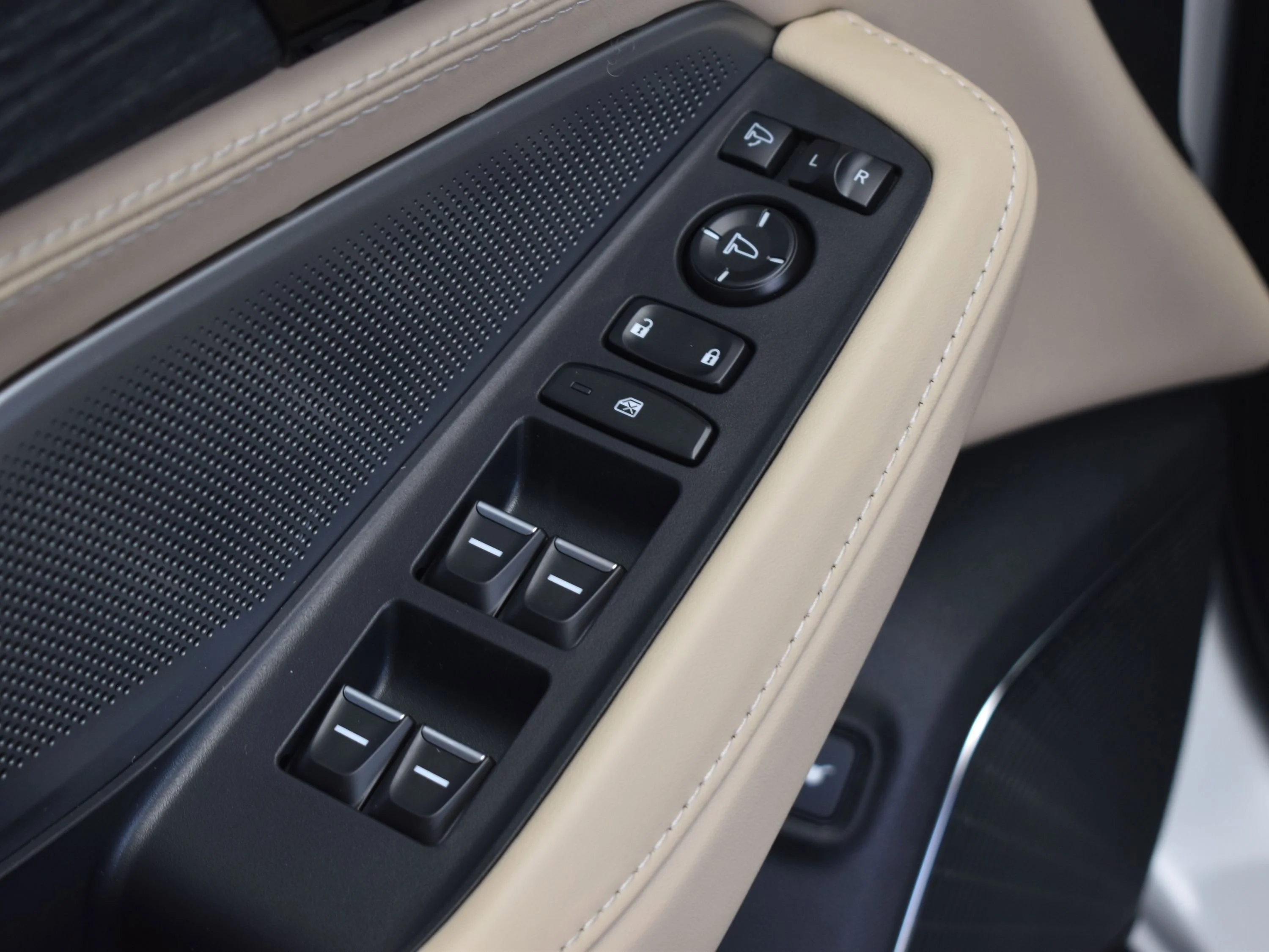 New 2026 Platinum White Pearl Acura w/Advance Package image 8