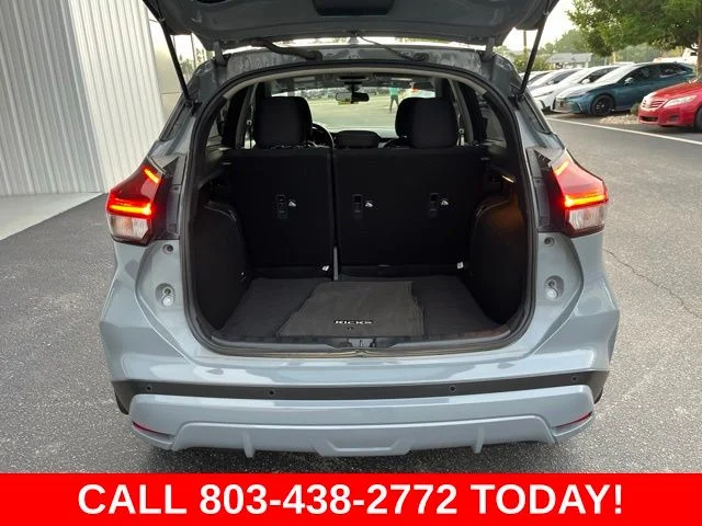 Used 2024 Gray Nissan SV image 29