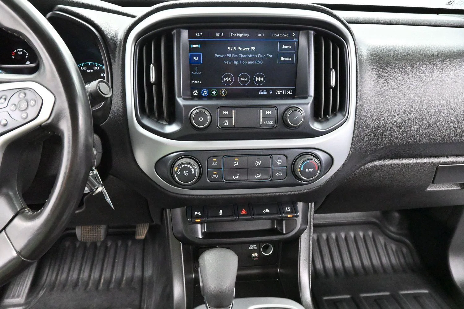 Used 2022 Summit White Chevrolet 4WD LT image 20