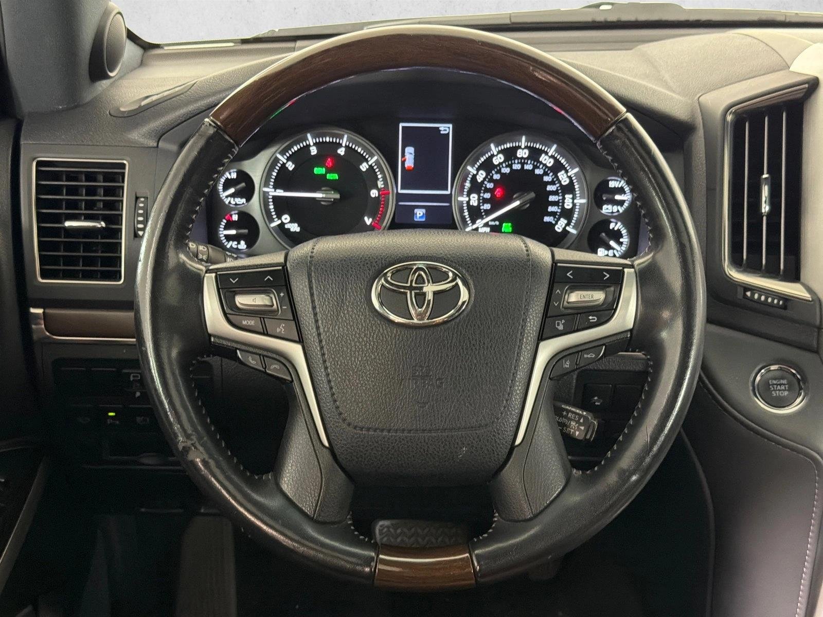 Used 2021 Blizzard Pearl Toyota  image 25