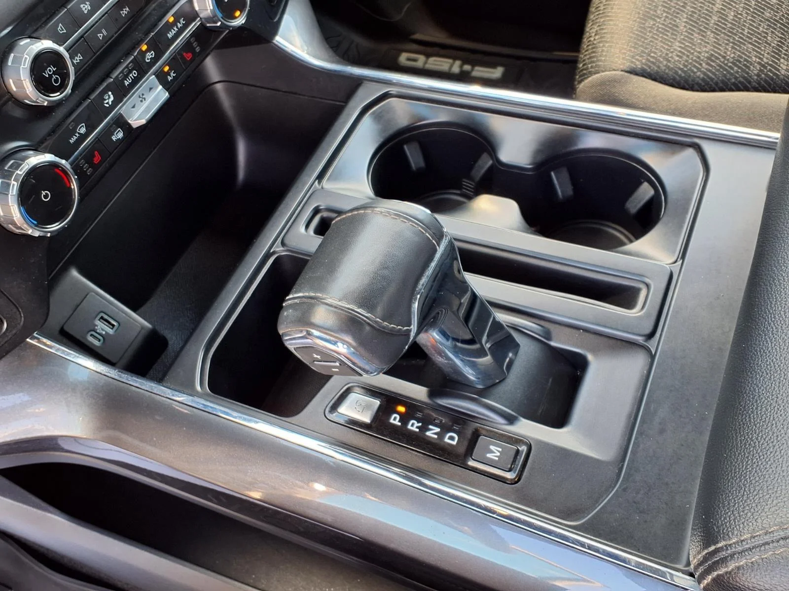Used 2023 Avalanche Ford XLT image 6