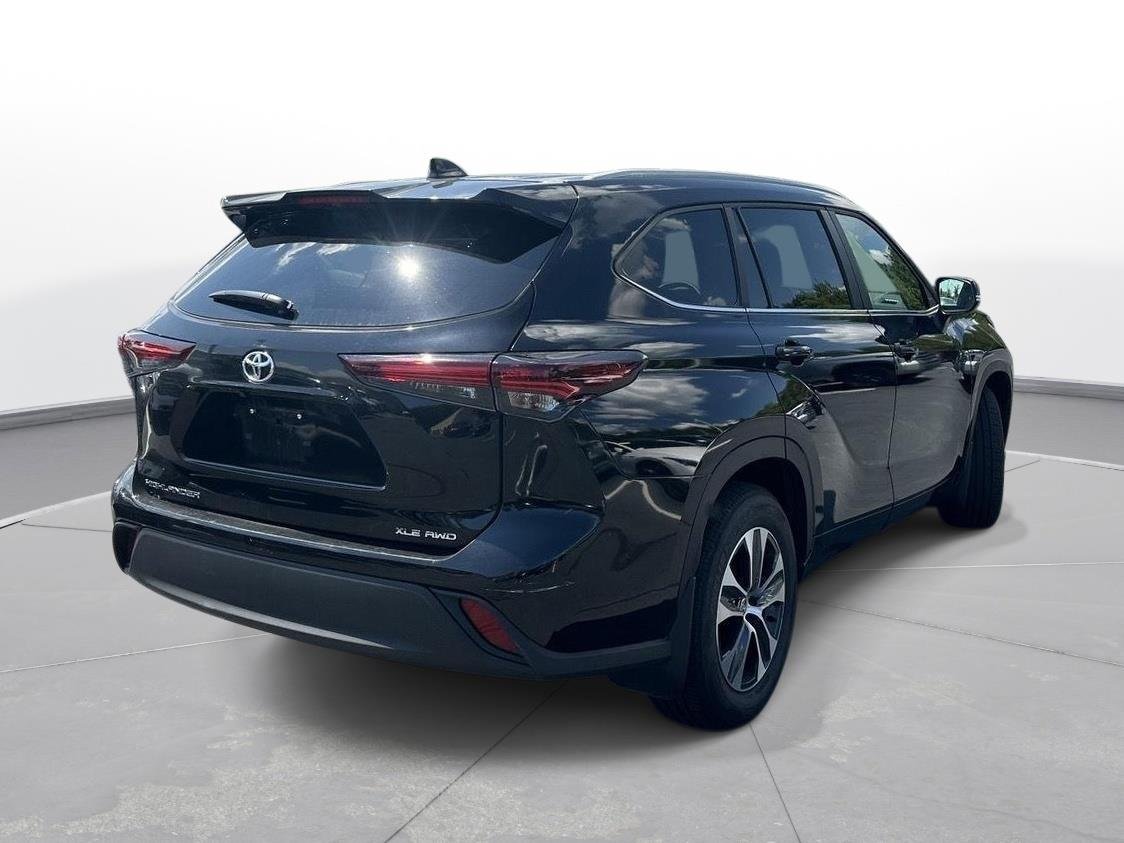 Used 2026 Midnight Black Metallic Toyota XLE image 6
