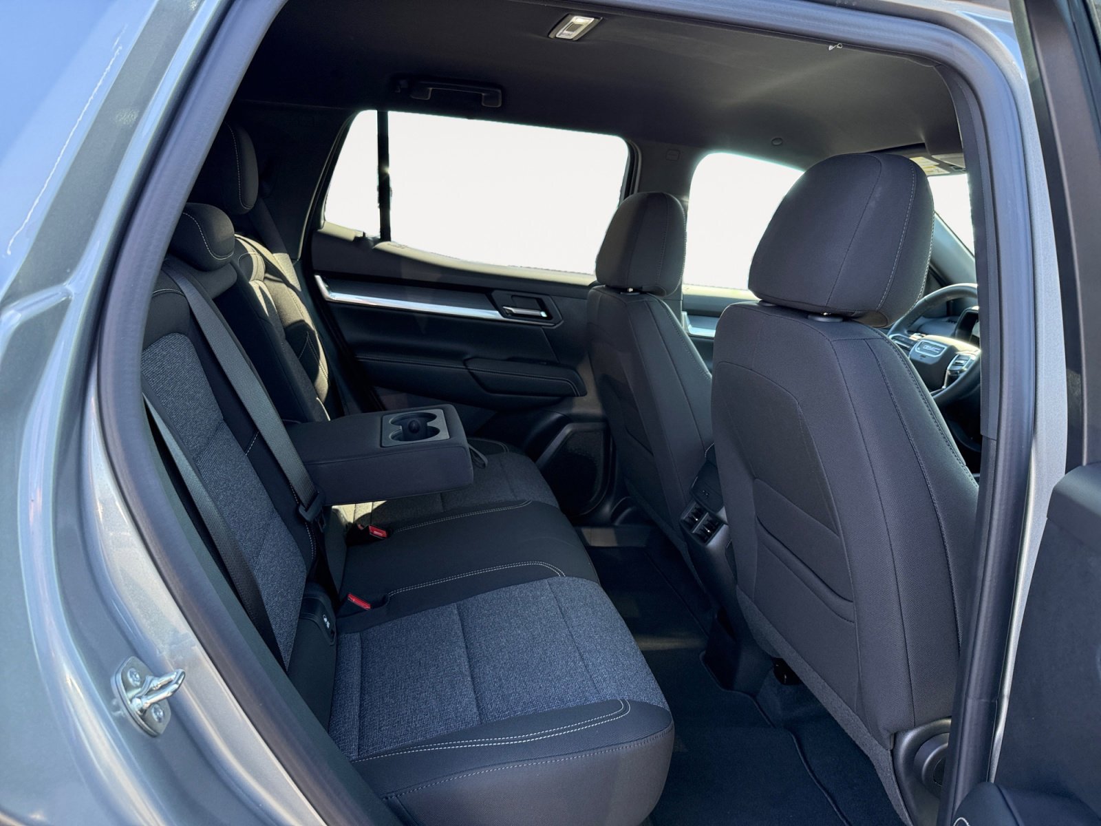 New 2026 Sterling Metallic GMC FWD Elevation image 18
