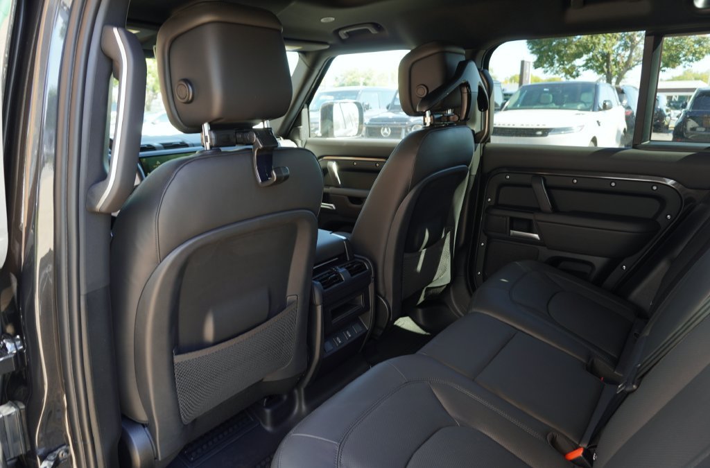 New 2026 Carpathian Grey Land Rover X-Dynamic SE image 29