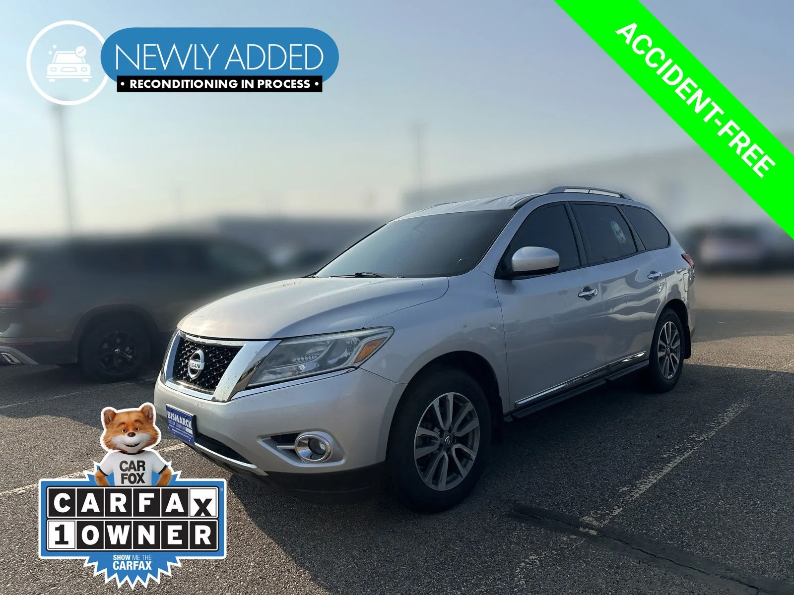 Used 2014 Silver Nissan SL image 1