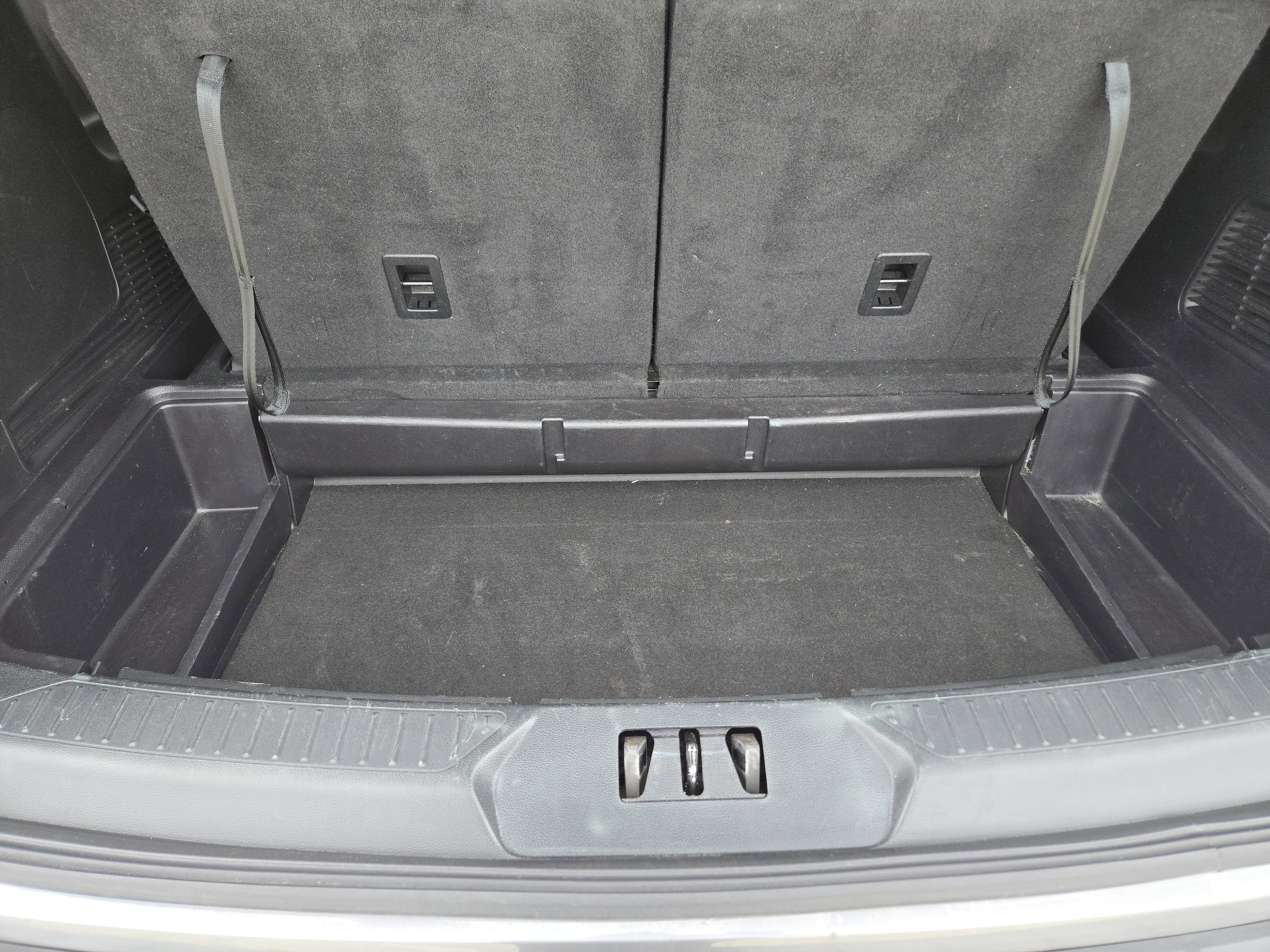Certified Used 2022 Carbonized Gray Metallic Ford XLT image 32