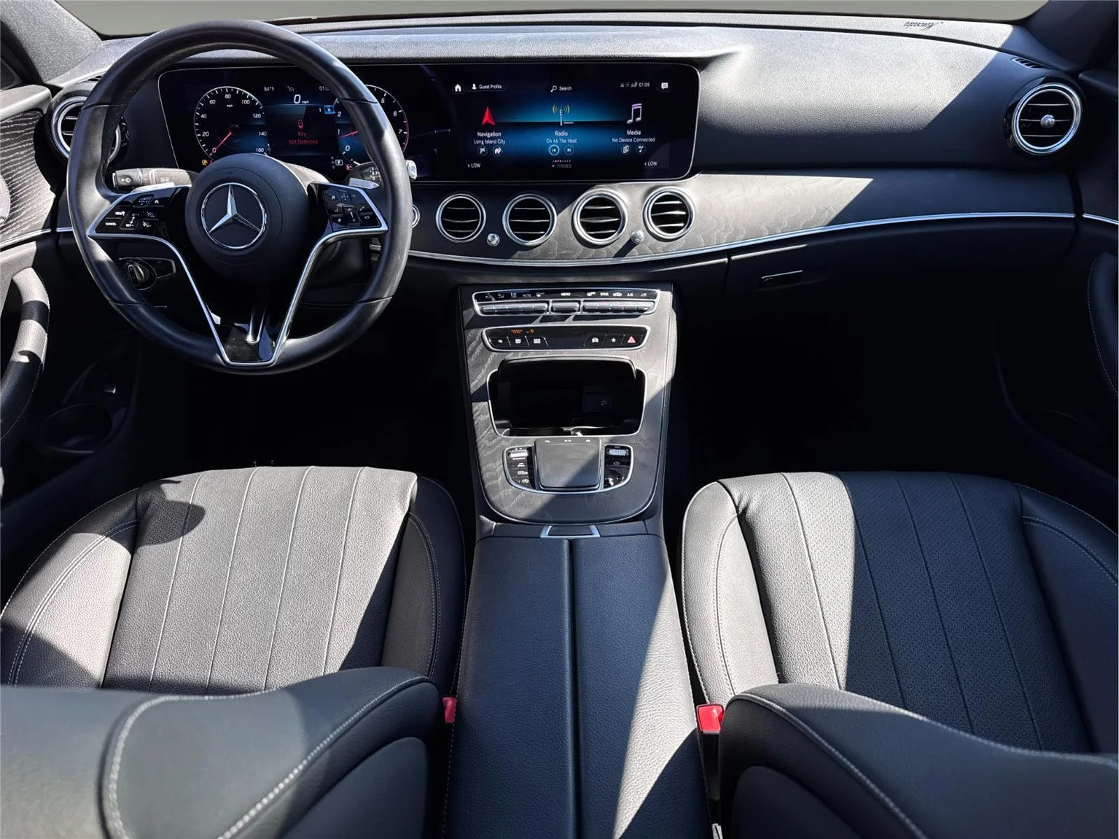 Used 2022 Polar White Mercedes-Benz E 350 image 19