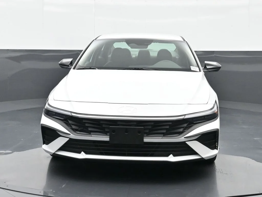 Used 2026 White Hyundai SEL Sport image 15