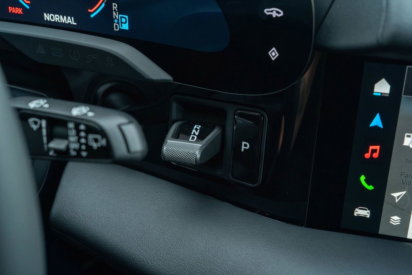 2025 Porsche Taycan Base - Photo 33