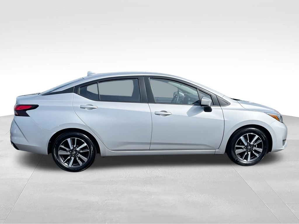 Used 2025 Silver Nissan 1.6 SV image 9