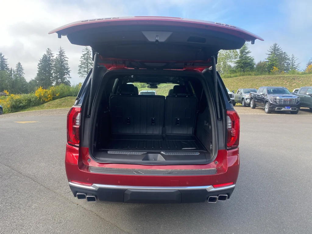 2025 GMC Yukon XL Denali - Photo 22