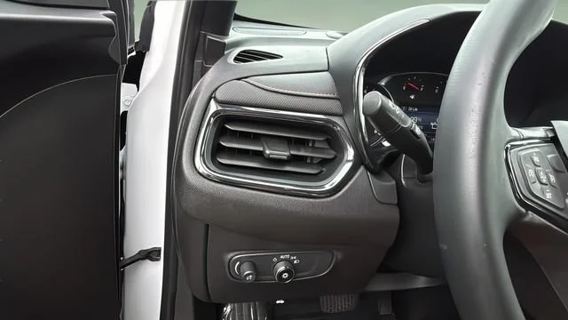 Used 2024 Summit White Chevrolet RS image 21