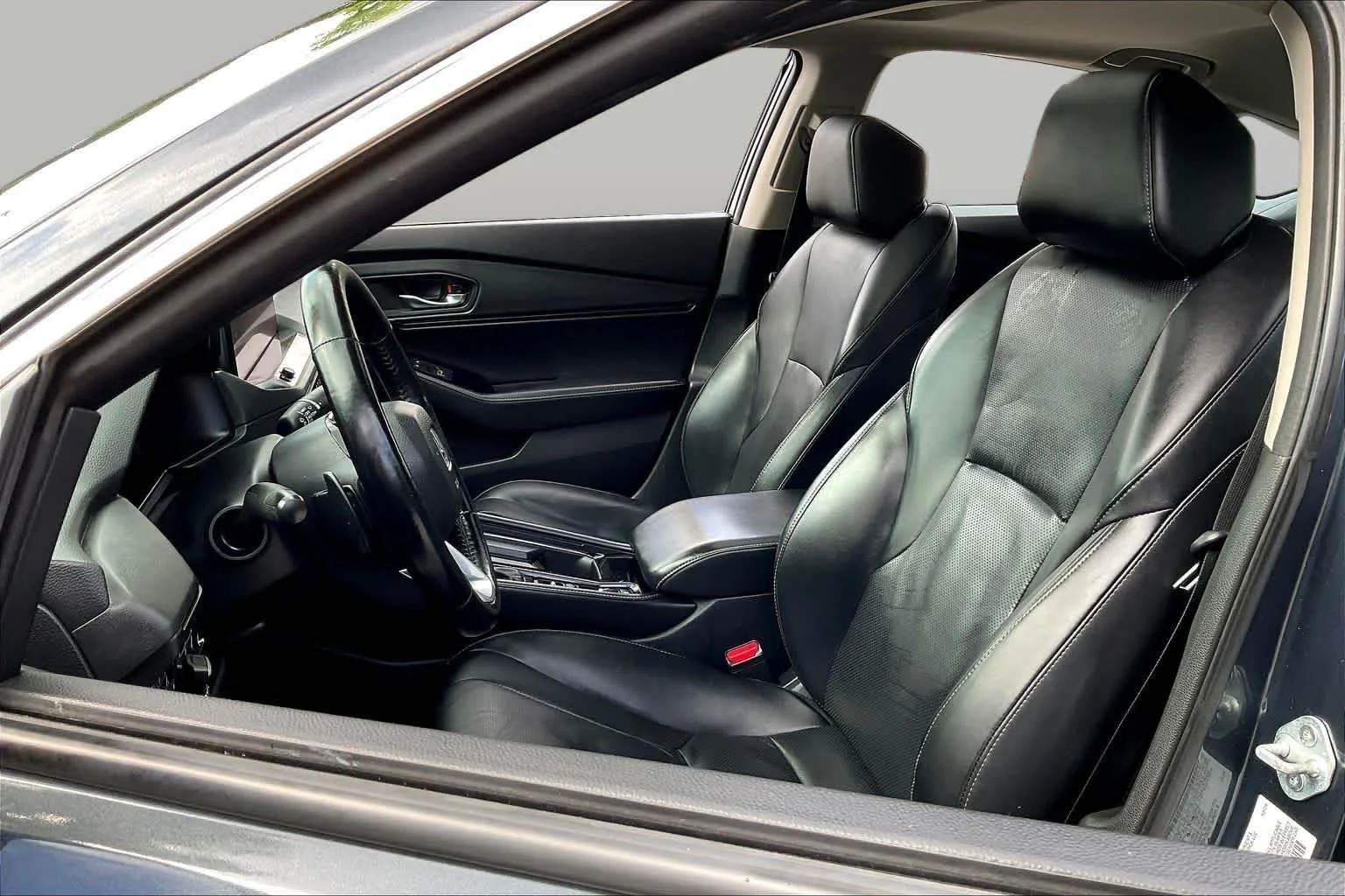 Used 2025 Meteorite Gray Metallic Honda Touring image 8
