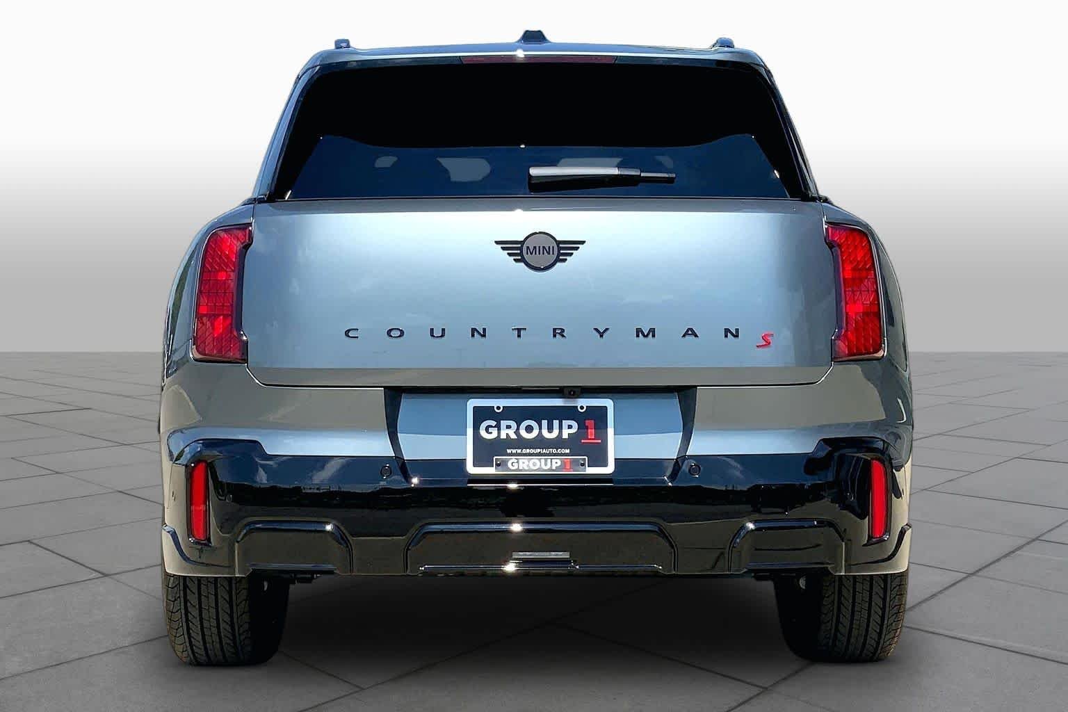 New 2027 Smokey Green Metallic MINI Iconic image 4