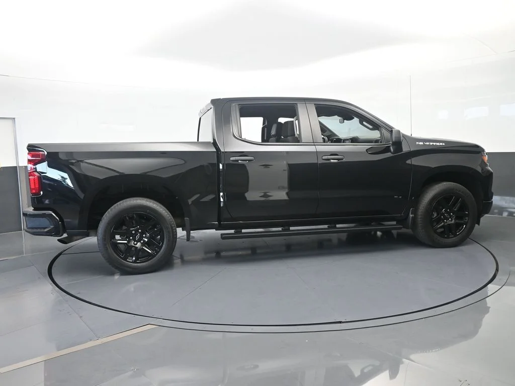 Used 2024 Black Chevrolet Custom image 7