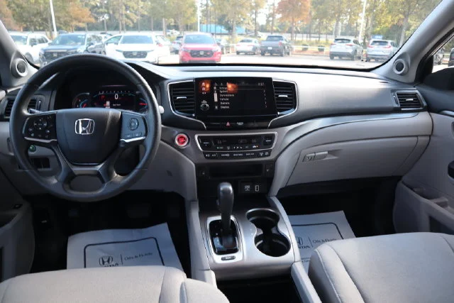 Used 2020 Lunar Silver Metallic Honda EX image 23
