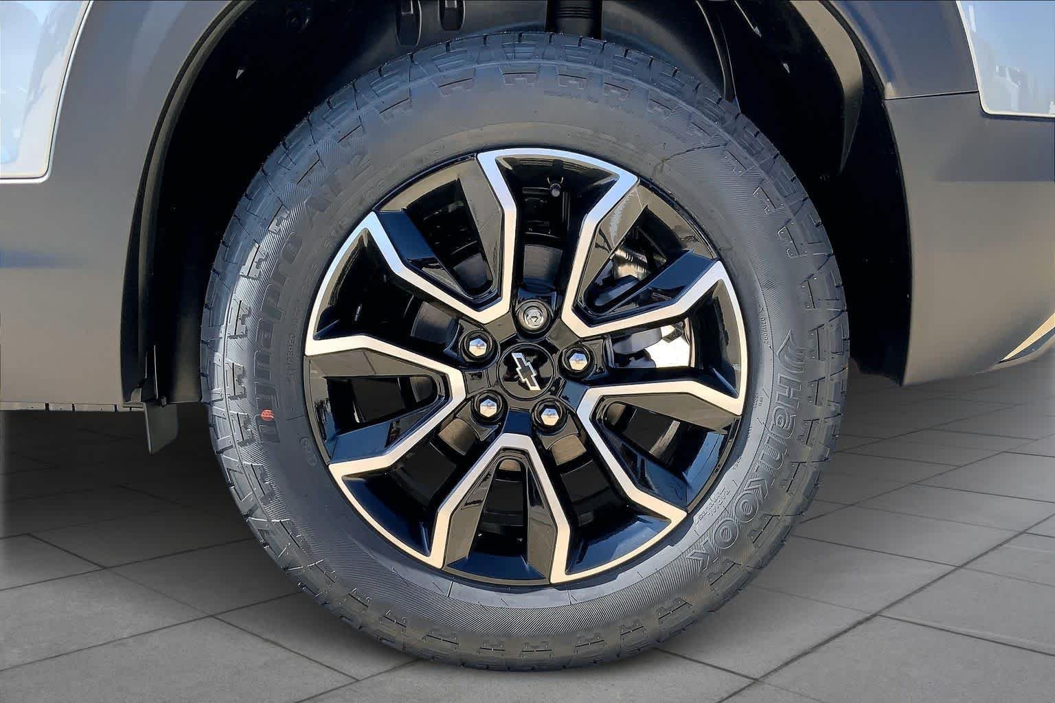 New 2026 Sterling Gray Metallic Chevrolet ACTIV image 12