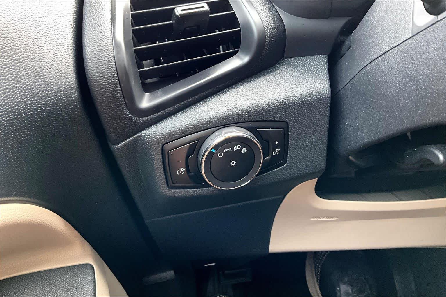 Used 2018 Smoke Metallic Ford S image 32