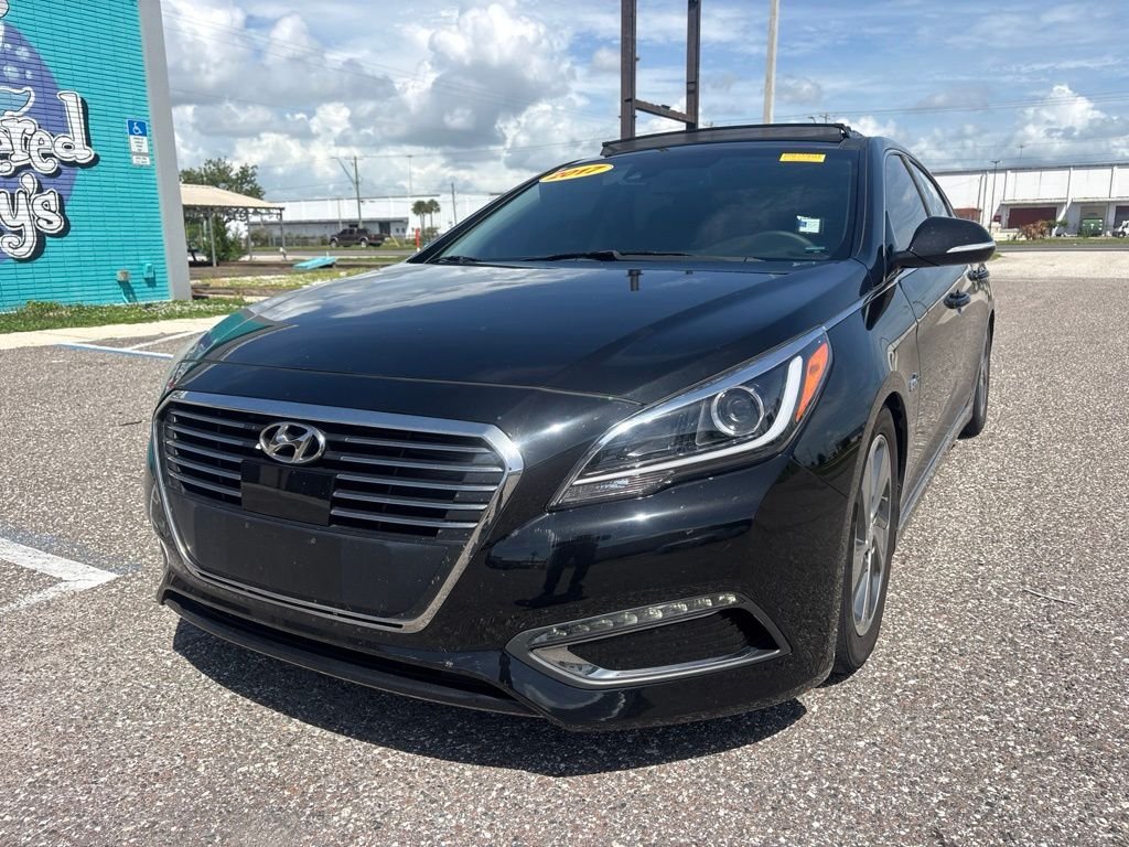Used 2017 Black Hyundai Limited image 9