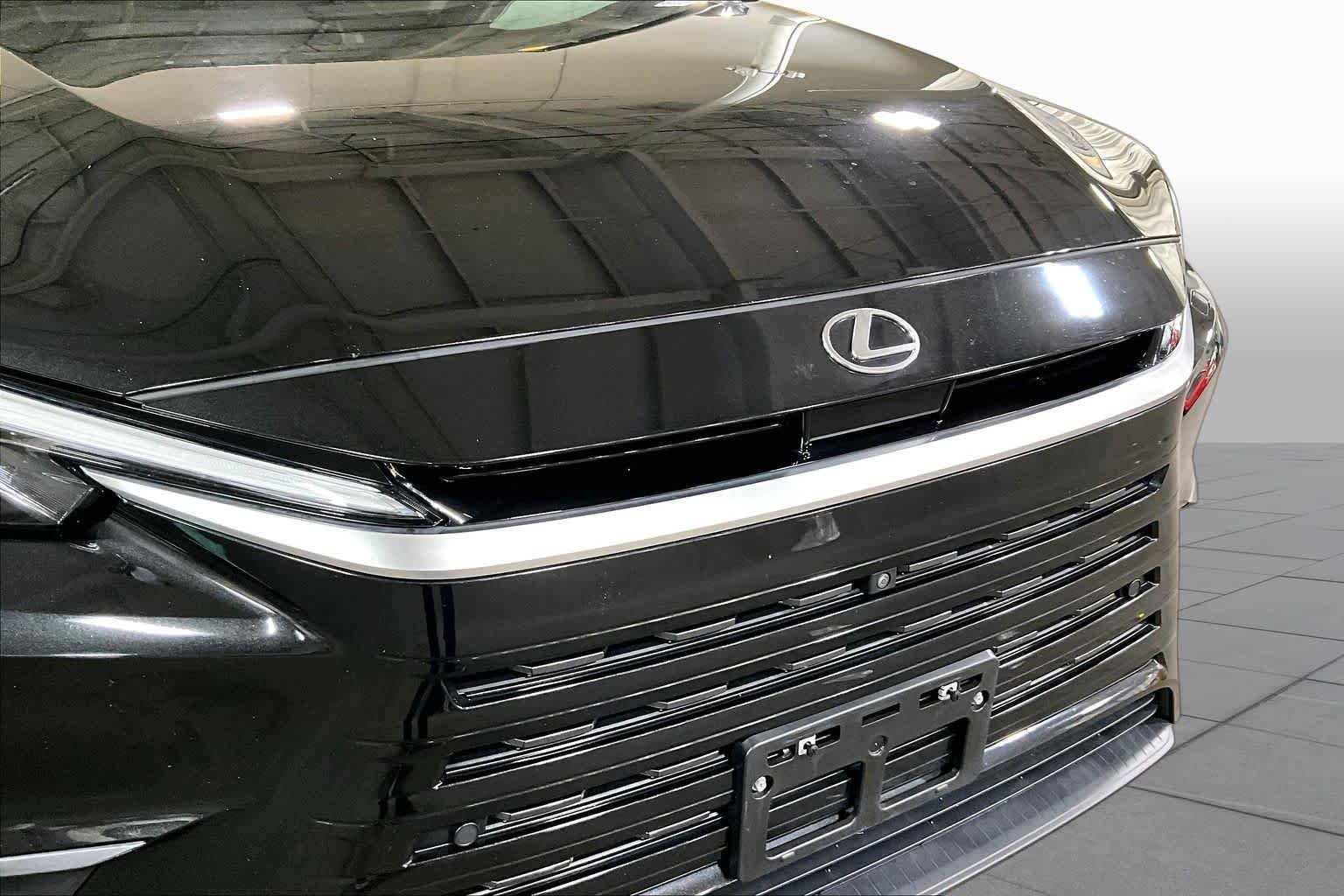 Used 2024 Caviar Lexus Luxury image 30