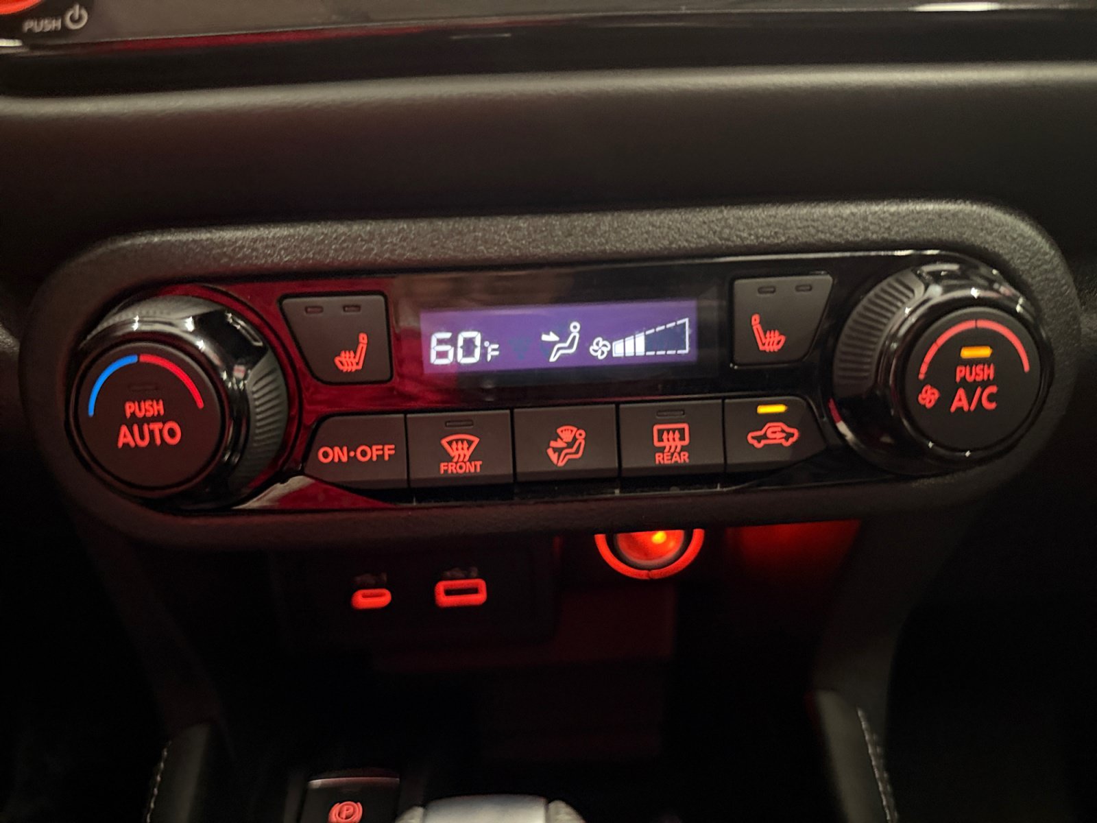 Used 2023 Gray/Super Black Nissan SR image 18