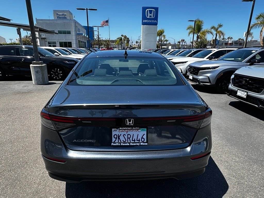 Used 2024  Honda EX image 7