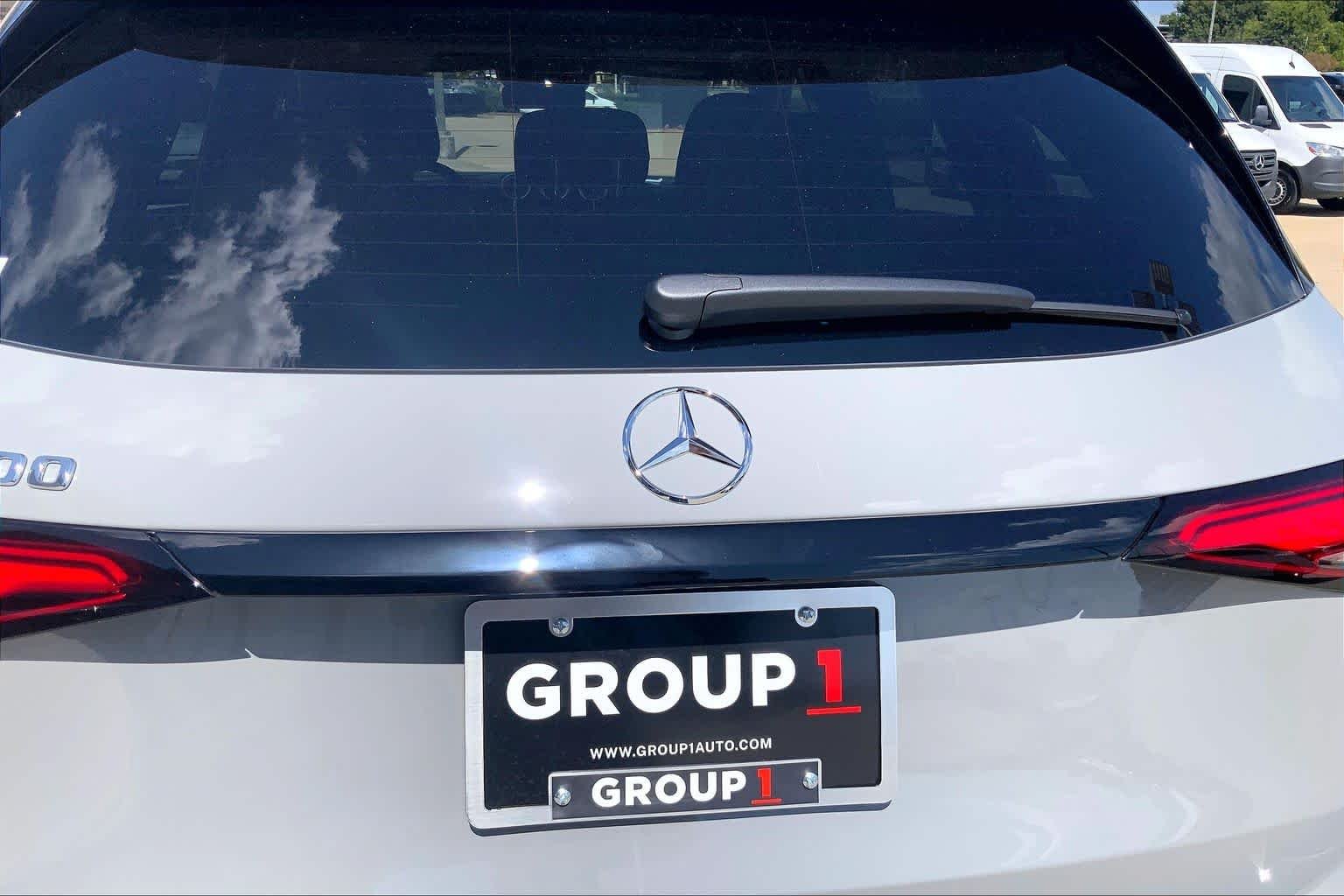 New 2027 MANUFAKTUR Alpine Grey Mercedes-Benz GLC 300 image 15
