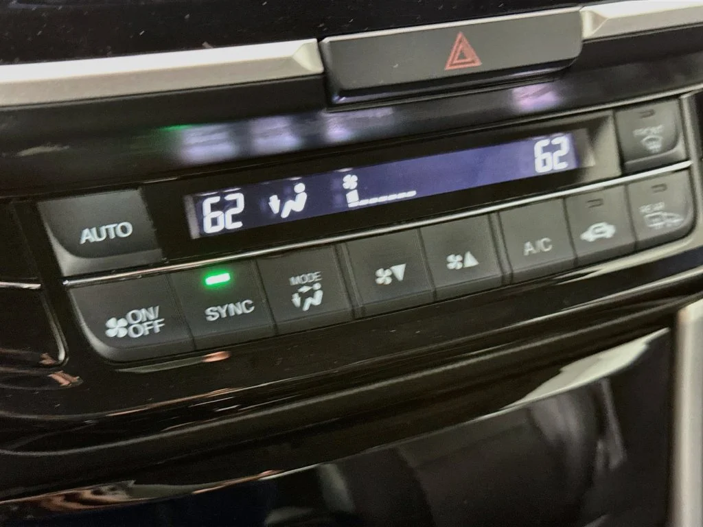 Used 2016 Black Honda EX-L image 18