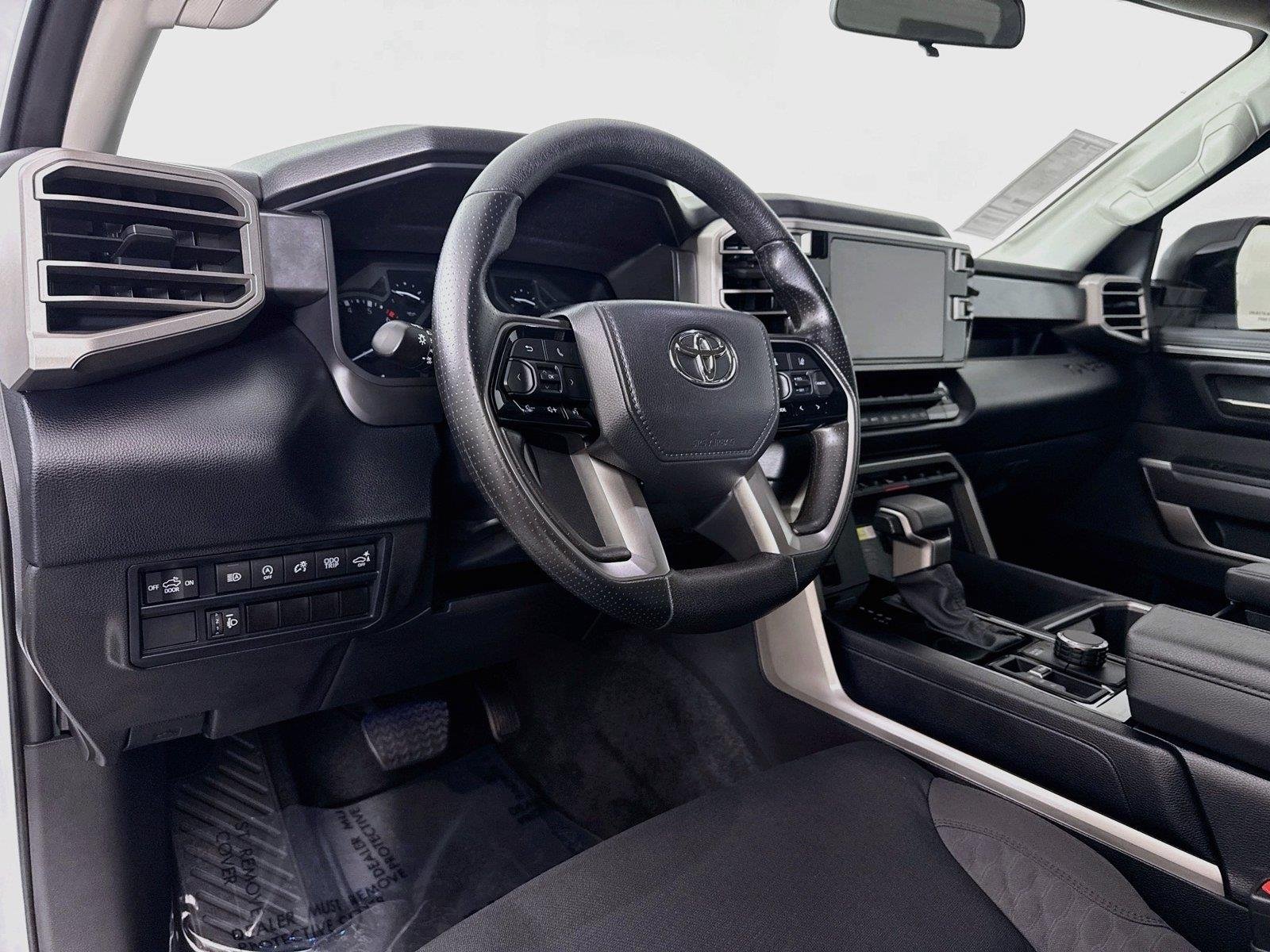 Used 2024 Ice Cap Toyota SR5 image 4