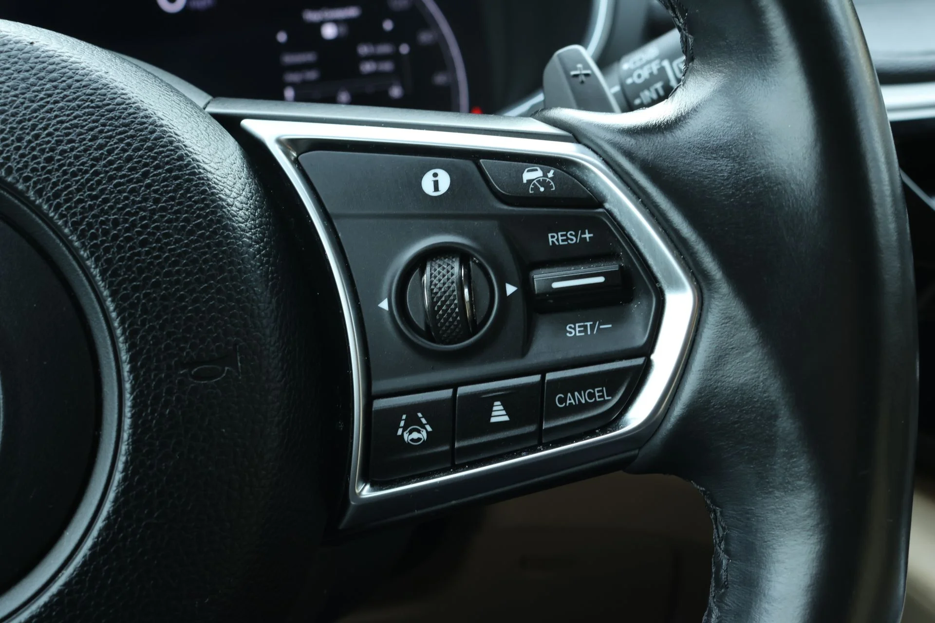 Certified Used 2024 Platinum White Pearl Acura MDX image 10